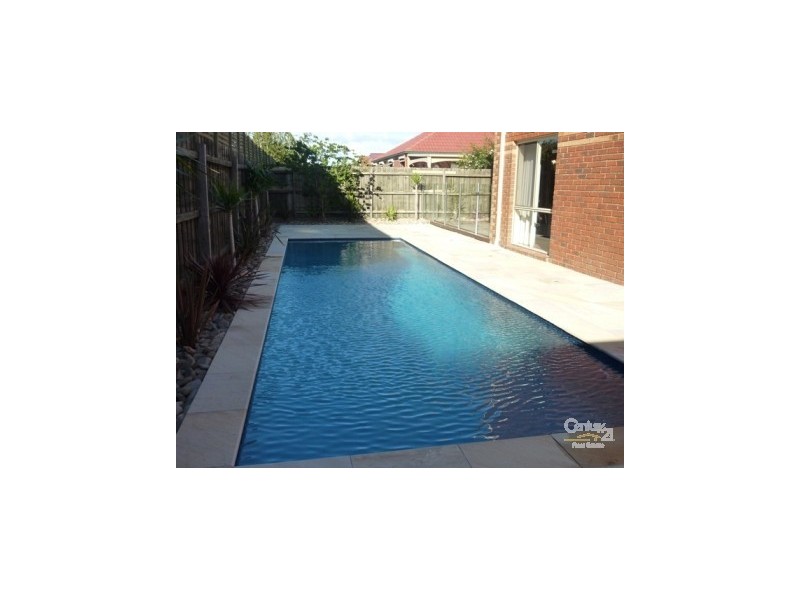 1 Trinity Court, Patterson Lakes VIC 3197