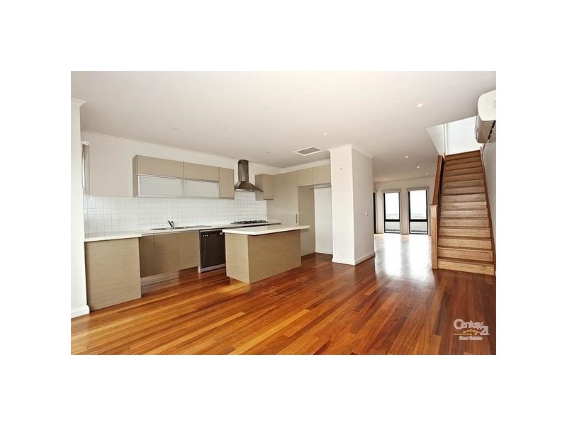 2/84 Nepean Hwy, Seaford VIC 3198