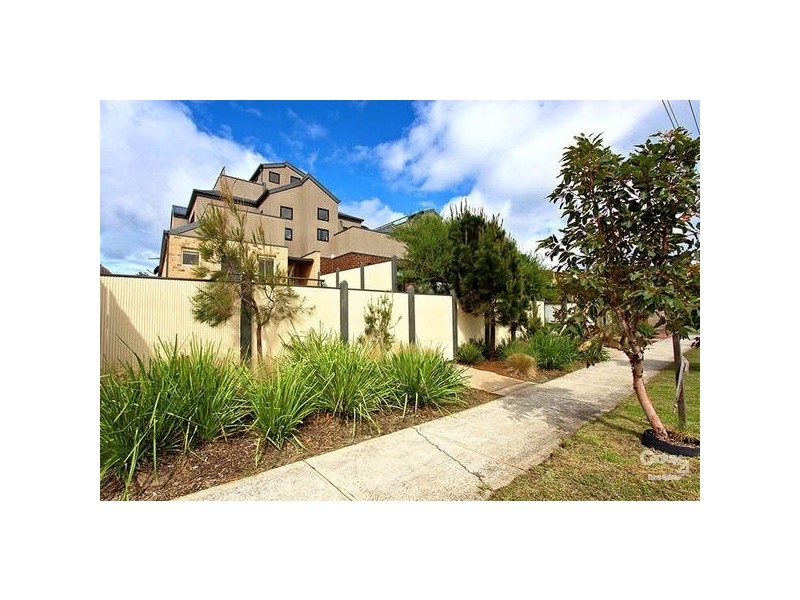 2/84 Nepean Hwy, Seaford VIC 3198