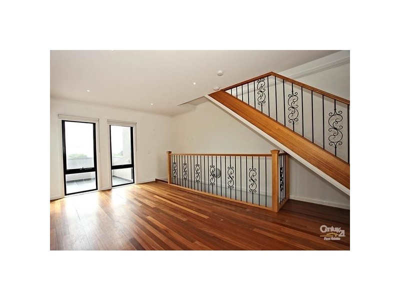 2/84 Nepean Hwy, Seaford VIC 3198