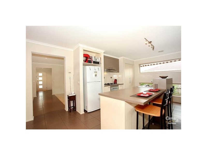 25 Diamond Parade, Skye VIC 3977