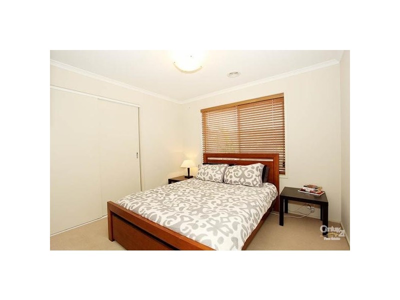 25 Diamond Parade, Skye VIC 3977