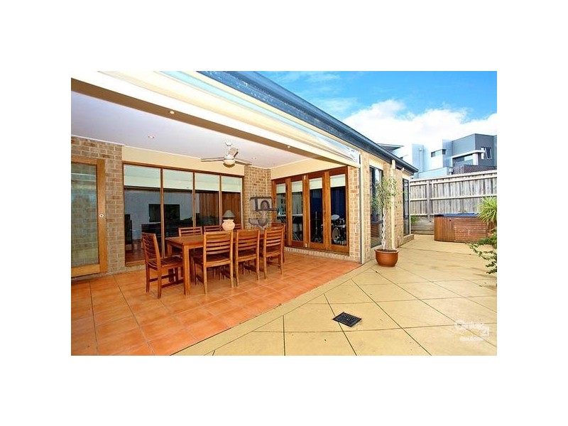 10 Webster Drive, Patterson Lakes VIC 3197