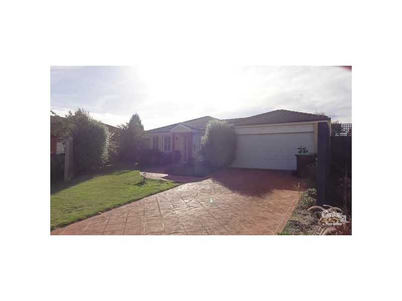 11 Lady Barlow Court, Patterson Lakes VIC 3197