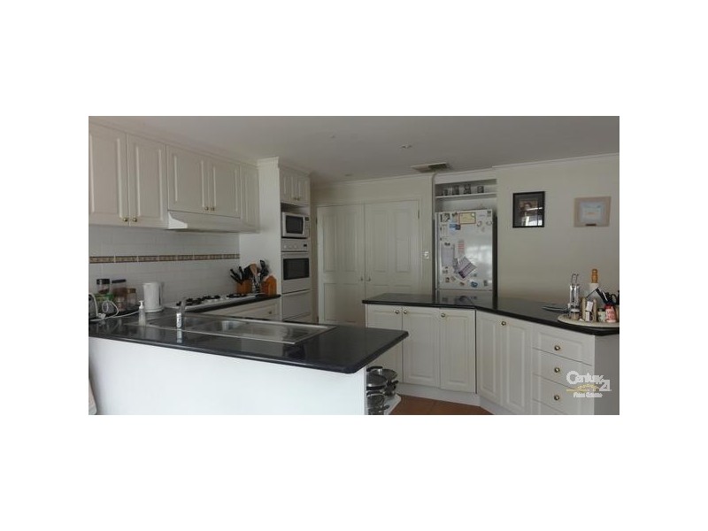 11 Lady Barlow Court, Patterson Lakes VIC 3197