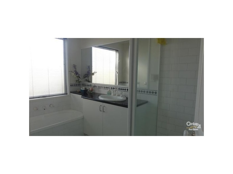 11 Lady Barlow Court, Patterson Lakes VIC 3197