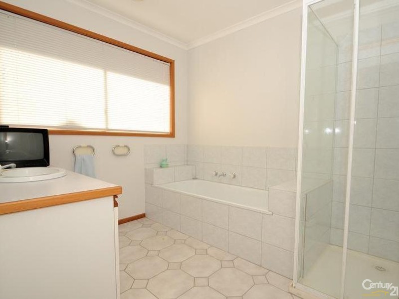 2/5 Ocean Reef Drive, Patterson Lakes VIC 3197