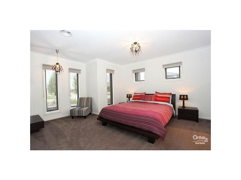 1 Ethereal Way, Sandhurst VIC 3977