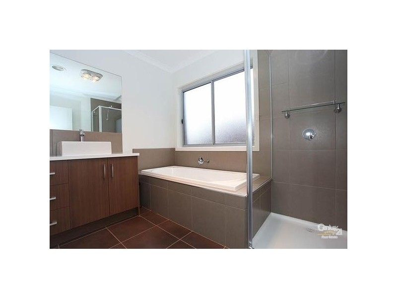 1 Ethereal Way, Sandhurst VIC 3977