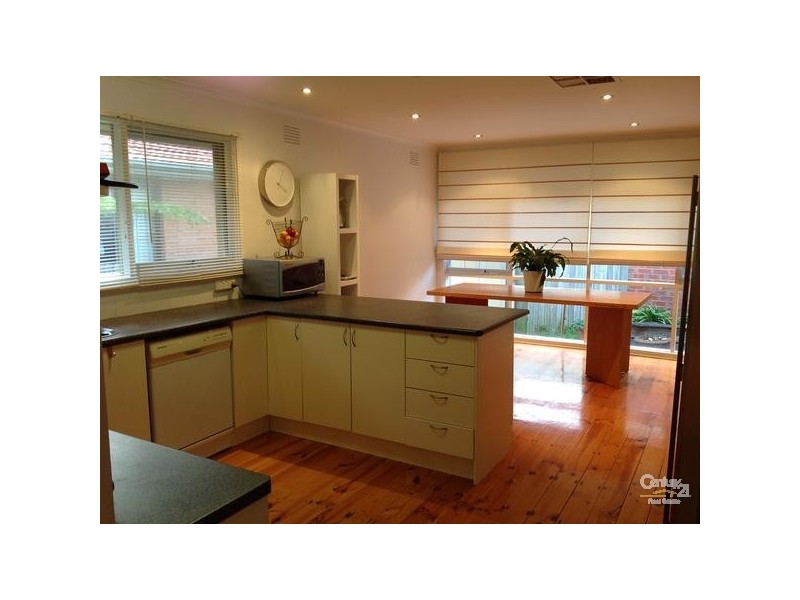 9 Clovelly Parade, Seaford VIC 3198