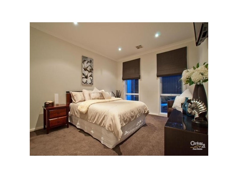 28 Riverside West, Patterson Lakes VIC 3197