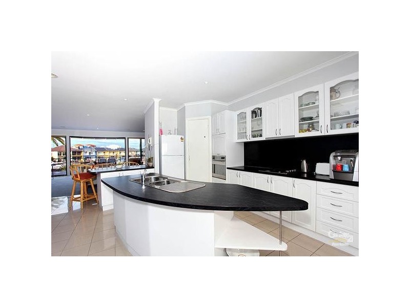 44 North Shore Dve, Patterson Lakes VIC 3197