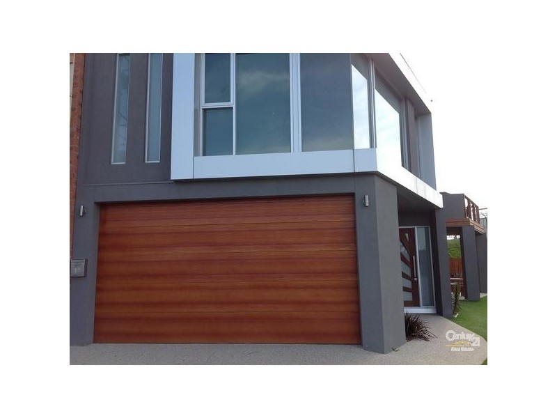 14 Marine Drive, Patterson Lakes VIC 3197