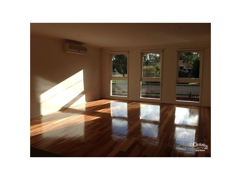 2 Holroyd Street, Seaford VIC 3198