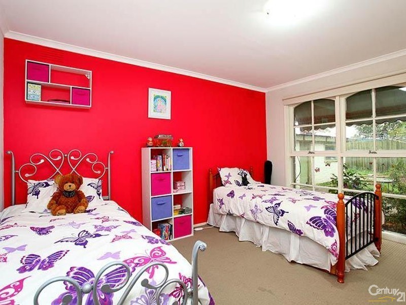 18 Elisdon Drive, Seaford VIC 3198