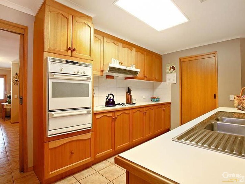 9 Carole Court, Aspendale Gardens VIC 3195