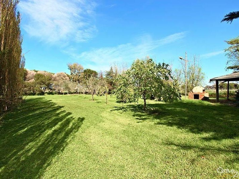 15 Elms Road, Bangholme VIC 3175