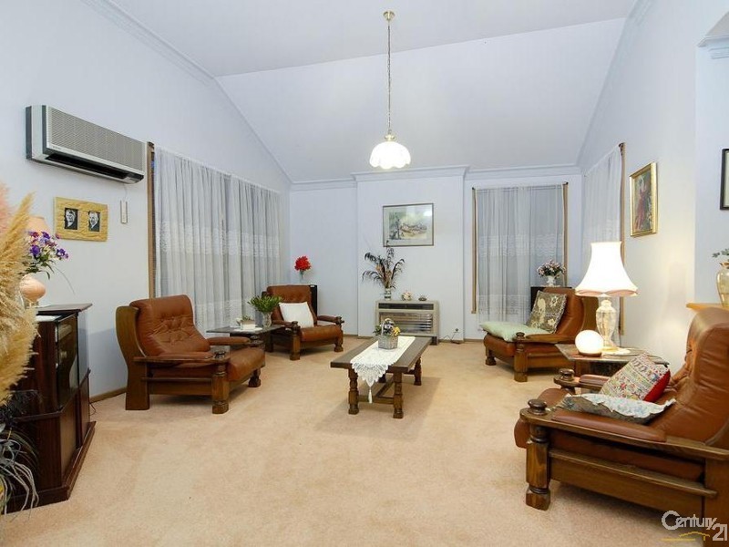 37 Hillview Drive, Carrum Downs VIC 3201