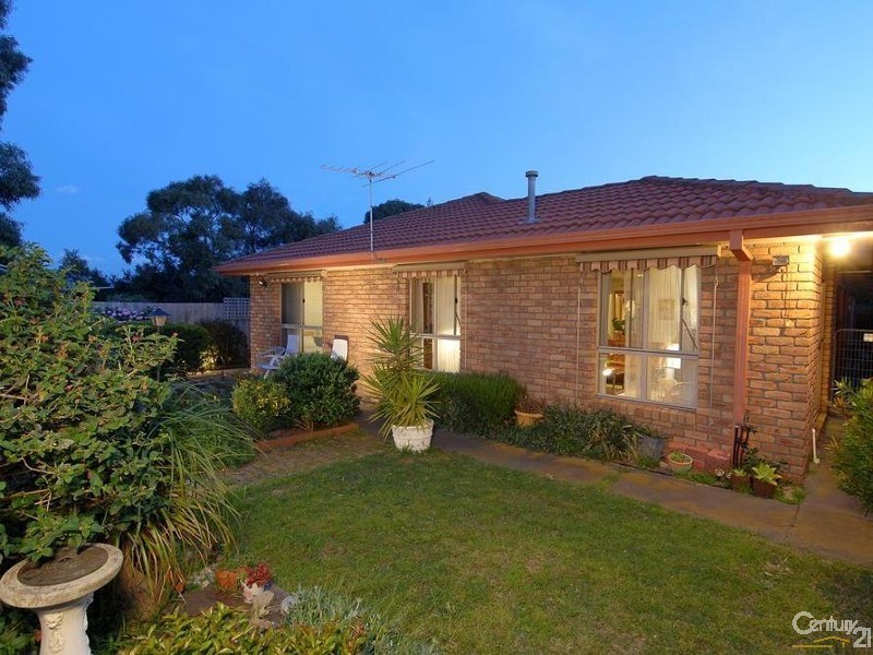 37 Hillview Drive, Carrum Downs VIC 3201
