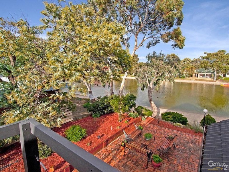 12 Nanda Court, Patterson Lakes VIC 3197