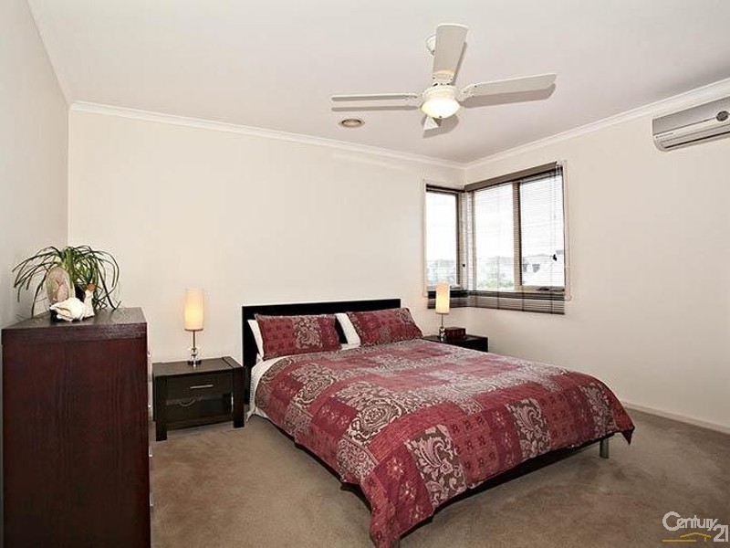 16 Tiller Lane, Patterson Lakes VIC 3197