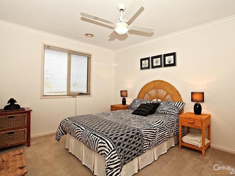 16 Tiller Lane, Patterson Lakes VIC 3197