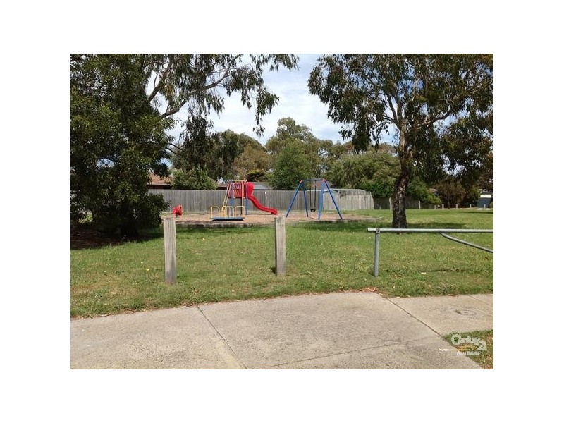 7 Adelong Court, Patterson Lakes VIC 3197