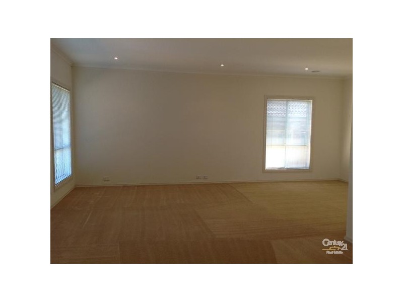 8/36 Pepperbush Cres, Langwarrin VIC 3910