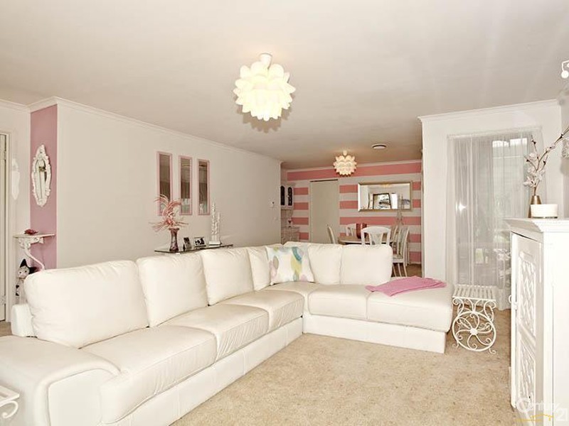 8 Beachcomber Crt, Patterson Lakes VIC 3197