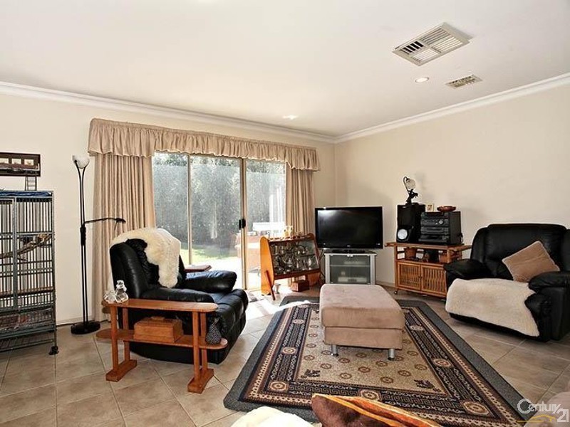 49 Branagan Dve, Aspendale Gardens VIC 3195