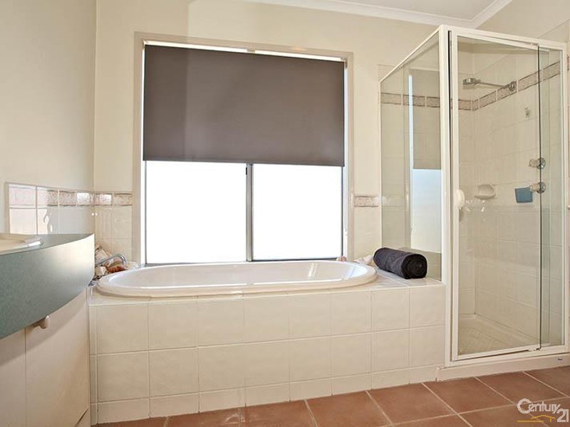 49 Branagan Dve, Aspendale Gardens VIC 3195