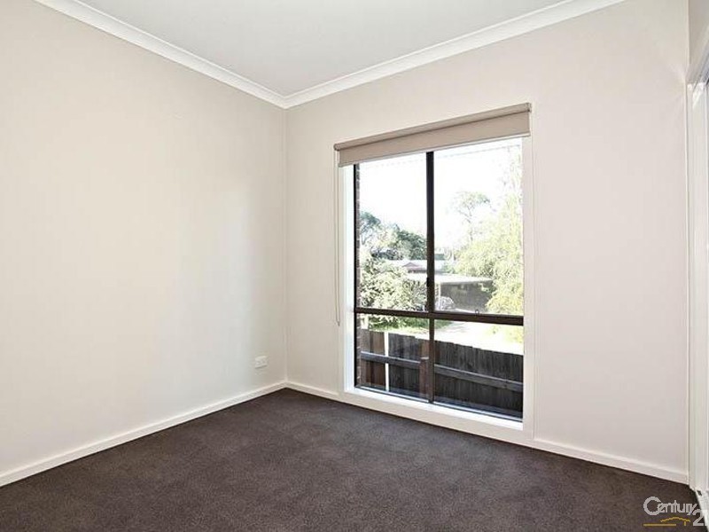 6 / 5 Serra Close, Langwarrin VIC 3910