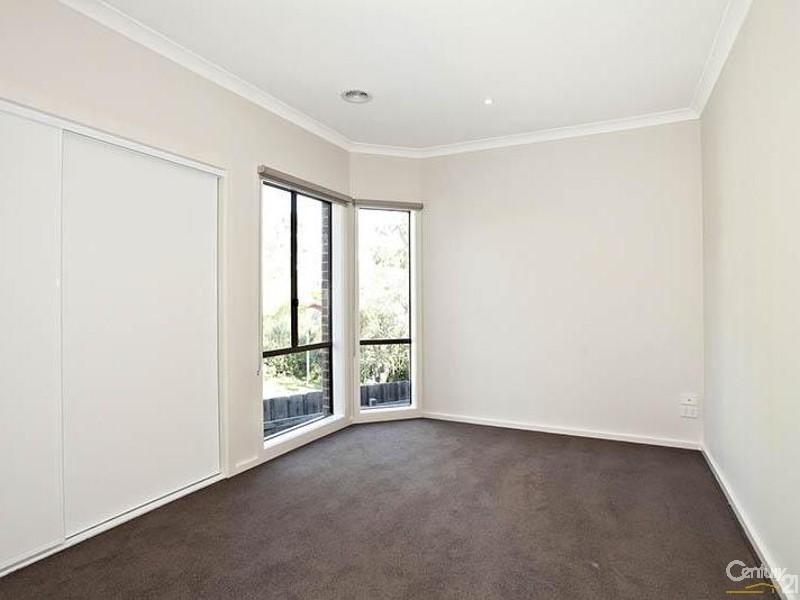 6 / 5 Serra Close, Langwarrin VIC 3910