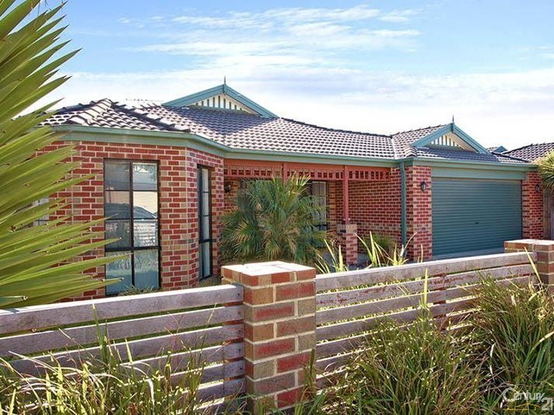 15 Chardonnay Dve, Skye VIC 3977