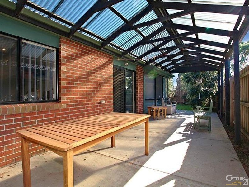 15 Chardonnay Dve, Skye VIC 3977