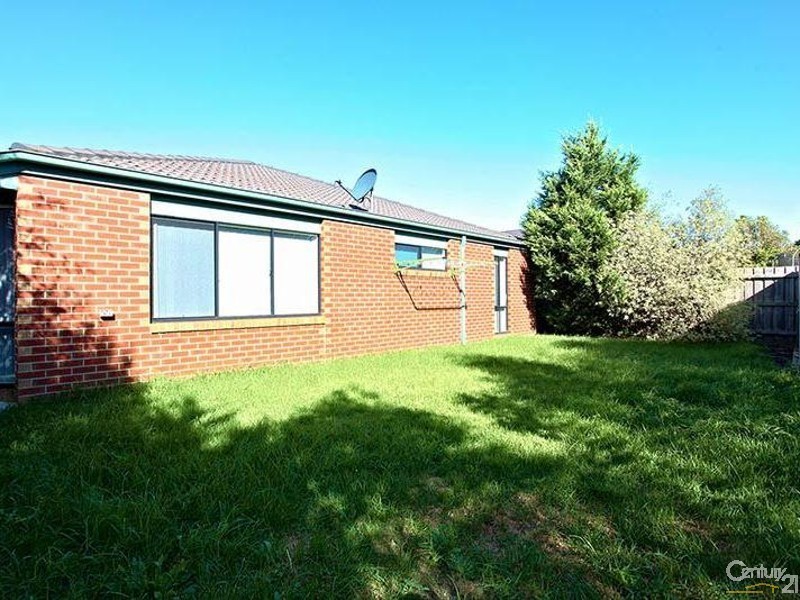 15 Chardonnay Dve, Skye VIC 3977