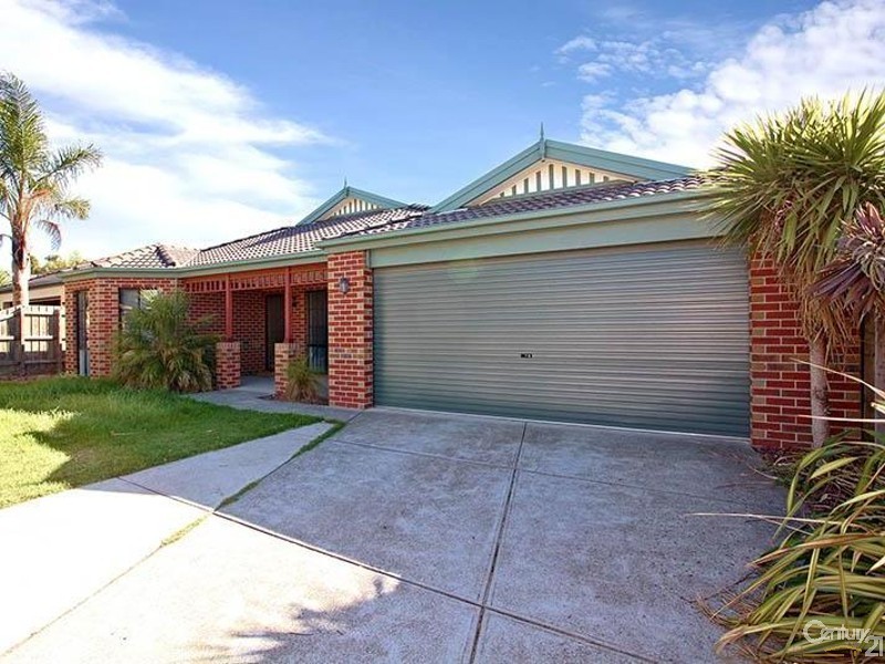 15 Chardonnay Dve, Skye VIC 3977