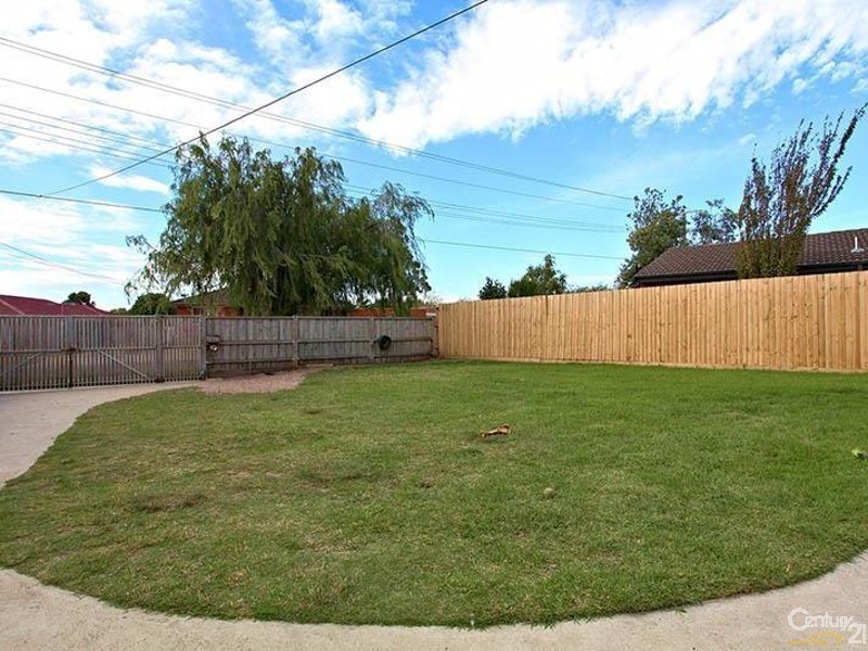 18 Gamble Road, Carrum Downs VIC 3201