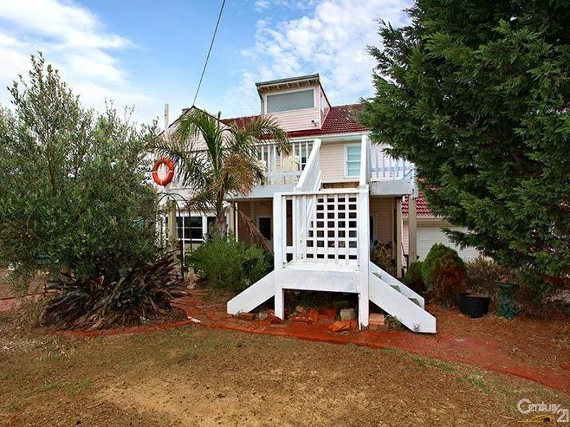 42 Nepean Highway, Seaford VIC 3198