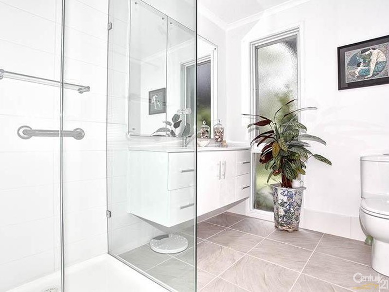 2 The Boulevard, Patterson Lakes VIC 3197