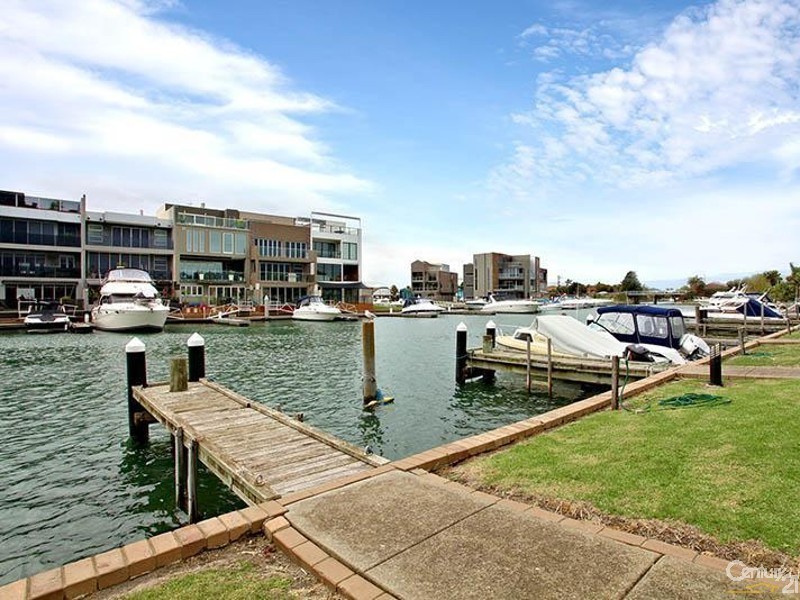 2 The Boulevard, Patterson Lakes VIC 3197