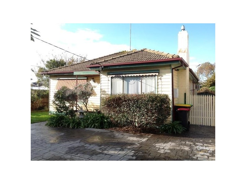 1 Graham Road, Carrum VIC 3197