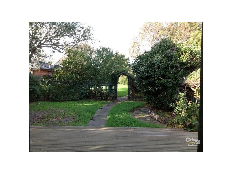 1 Graham Road, Carrum VIC 3197