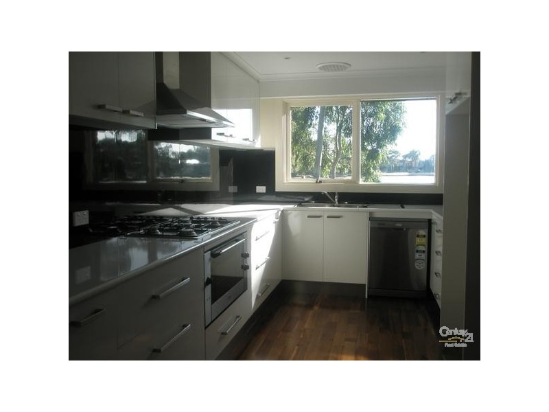 24 Legana Cres, Patterson Lakes VIC 3197