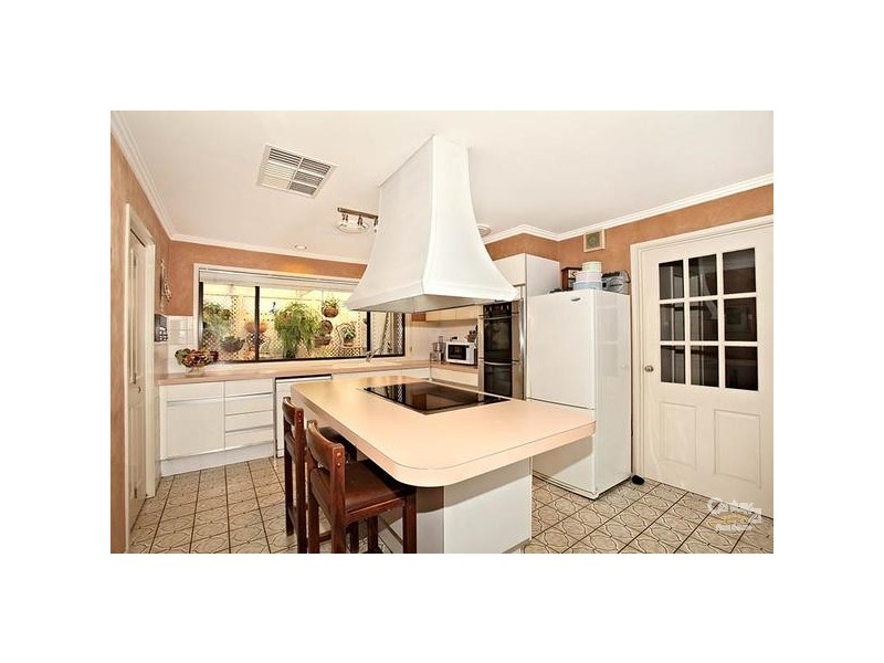 12 Nanda Court, Patterson Lakes VIC 3197