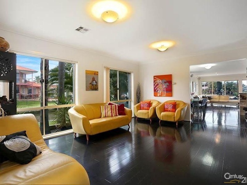 1 Rhode Island, Patterson Lakes VIC 3197