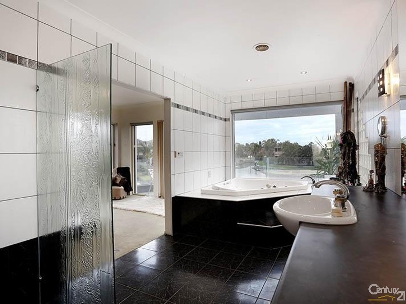 1 Rhode Island, Patterson Lakes VIC 3197