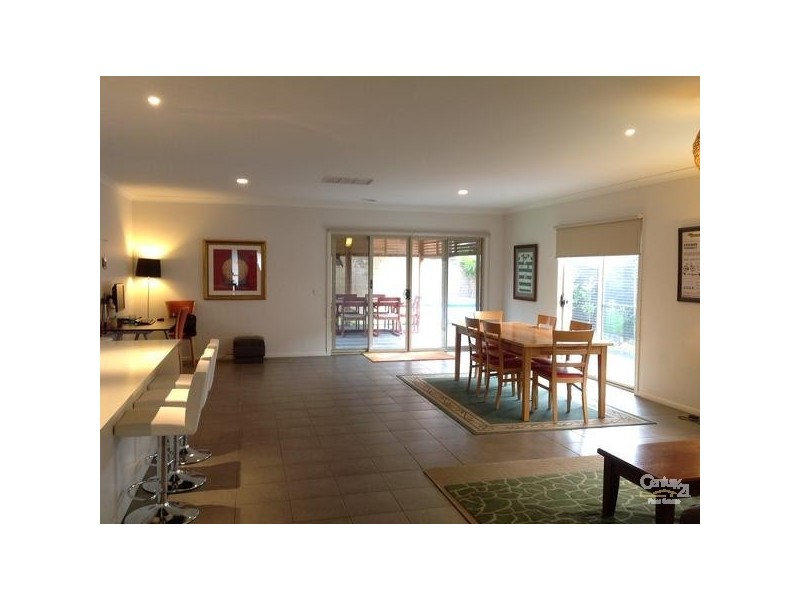 3 Island Cir, Lyndhurst VIC 3975