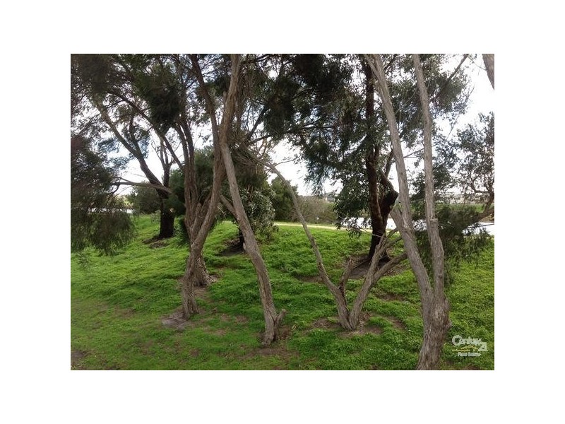 4/30-36 Glavesville Blv, Patterson Lakes VIC 3197