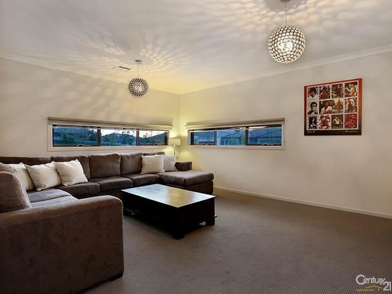 94 Sandarra Blvd, Sandhurst VIC 3977